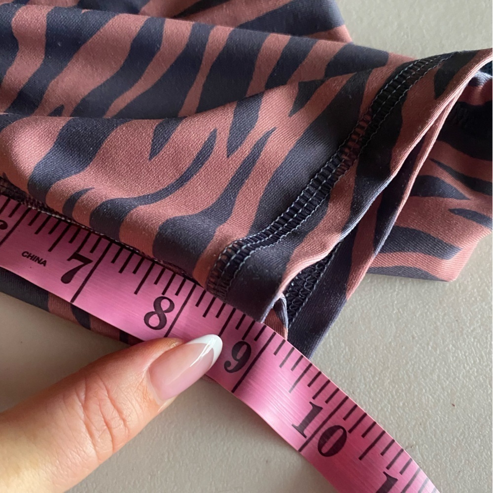 American Eagle Zebra Bike Shorts - Picture 9 of 10
